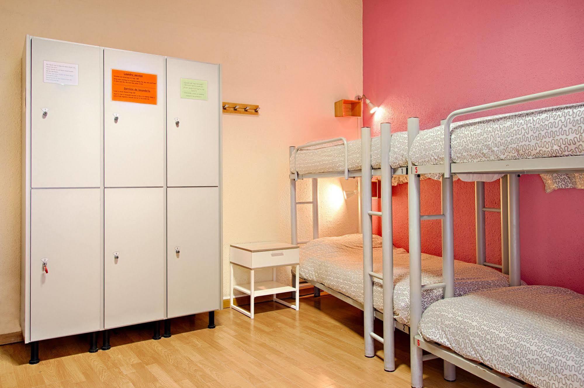 Itaca Hostel Barcelona Exteriör bild