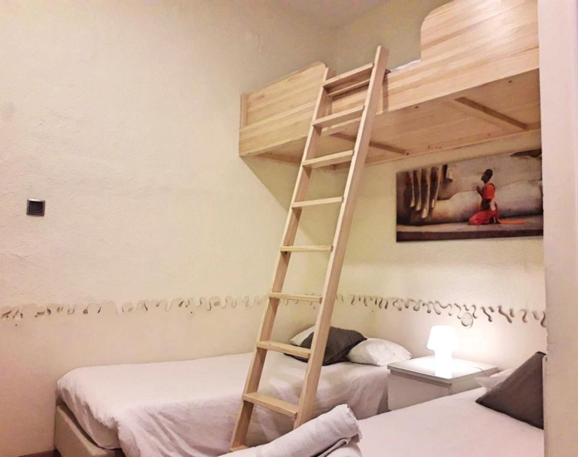 Itaca Hostel Barcelona Exteriör bild
